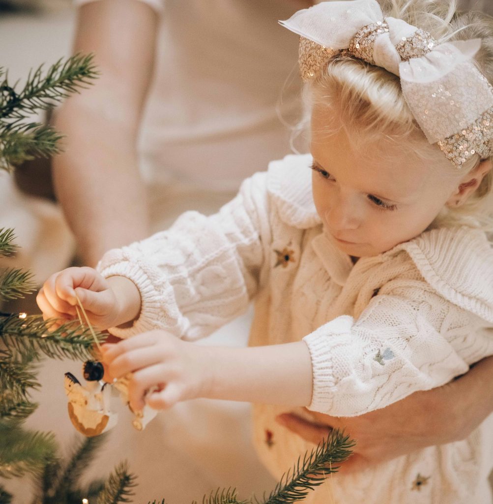 How to Tell Your Child That Santa Claus Isn’t Real